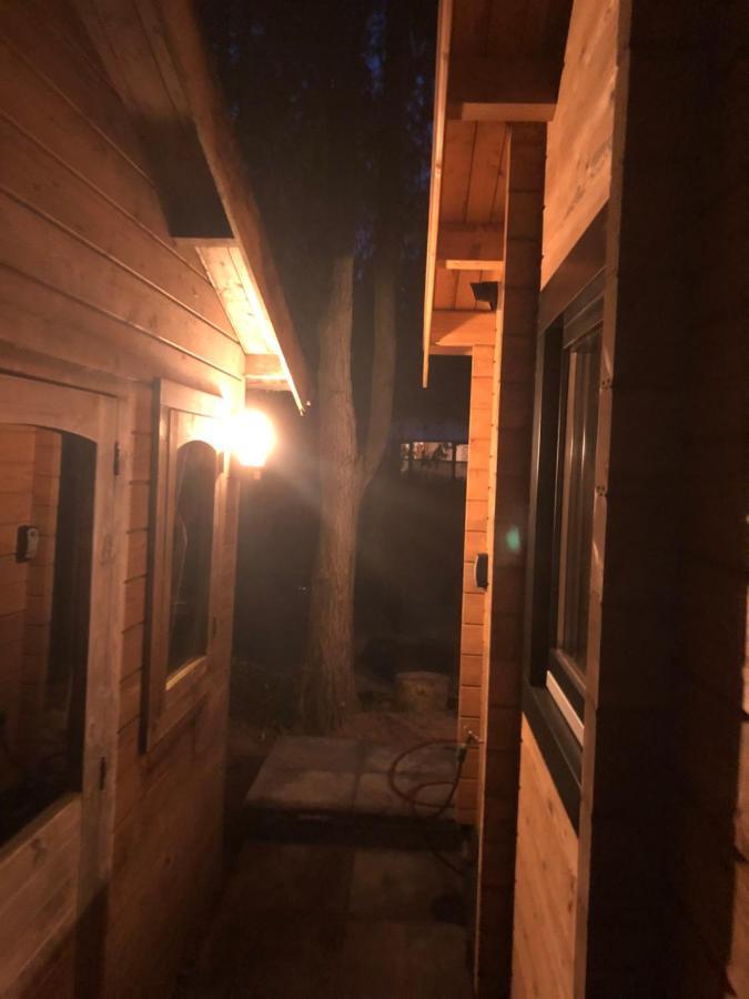 푸텐 3 Slaapkamer Blokhut Met Opgemaakte Bedden 빌라 외부 사진