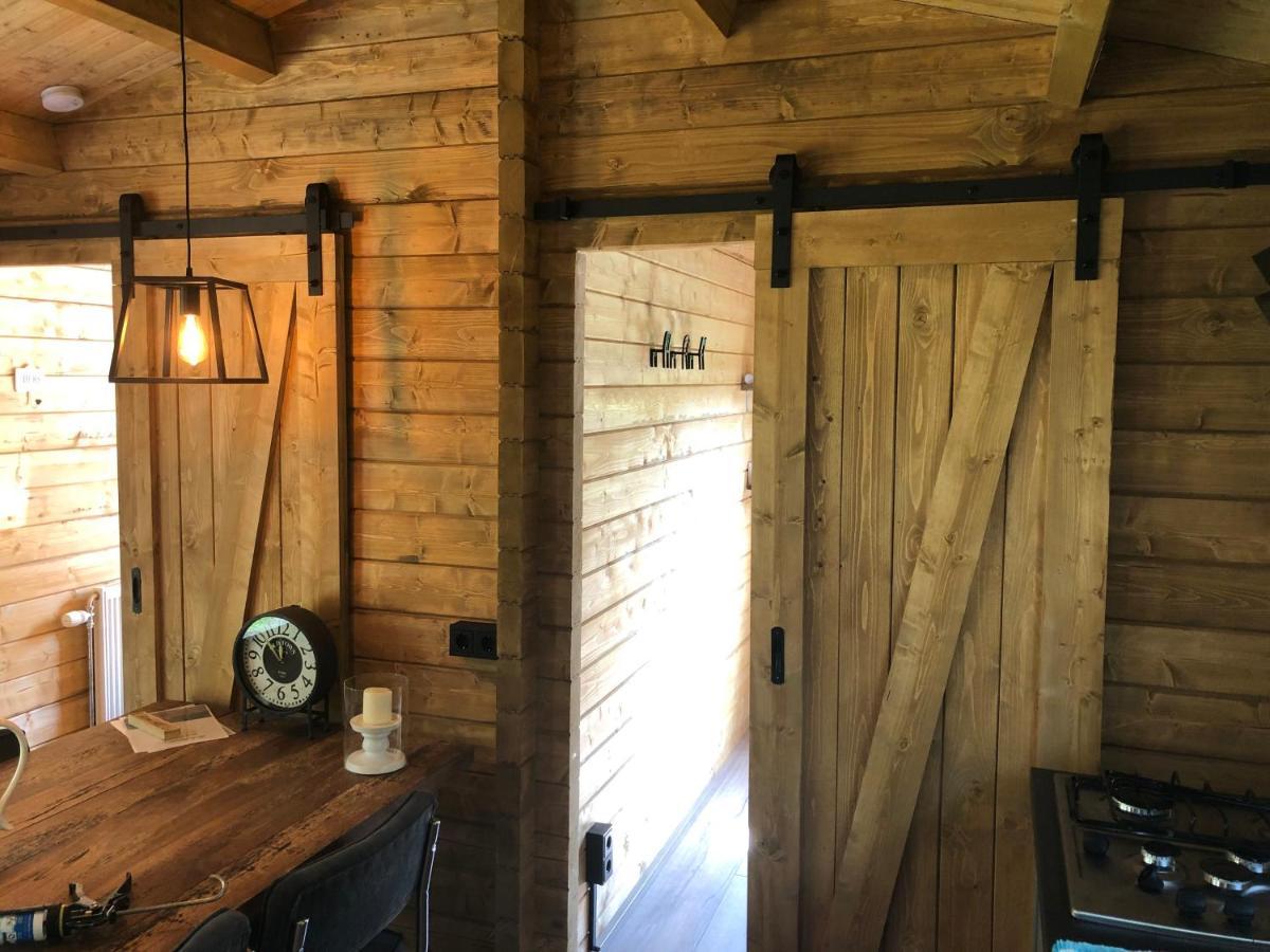푸텐 3 Slaapkamer Blokhut Met Opgemaakte Bedden 빌라 외부 사진